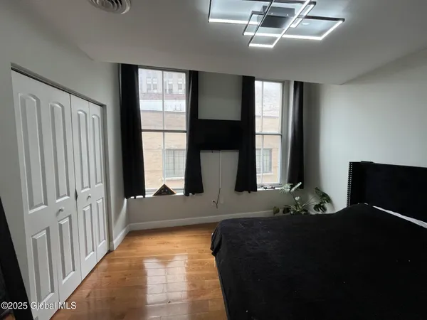 $1,800 | 37 Maiden Lane, Unit 3A, Albany, NY 12207