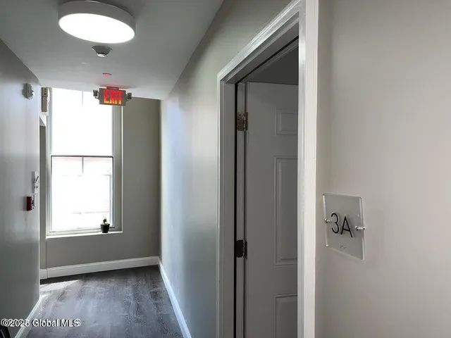 $1,800 | 37 Maiden Lane, Unit 3A, Albany, NY 12207