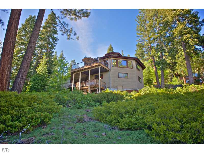 583 Fallen Leaf Way Incline Village, NV 89451 - Photo 30 of 30 a view of a back yard of the house