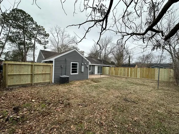 $1,700 | 7301 Brockley Lane, Unit A, Houston, TX 77087