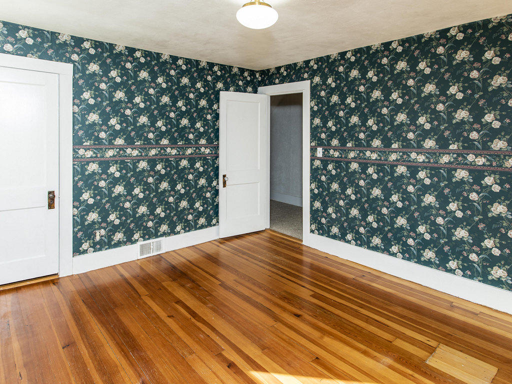 320 Hotel Road Auburn, ME 04210 - Photo 22 of 38 2nd-Floor Bedroom
