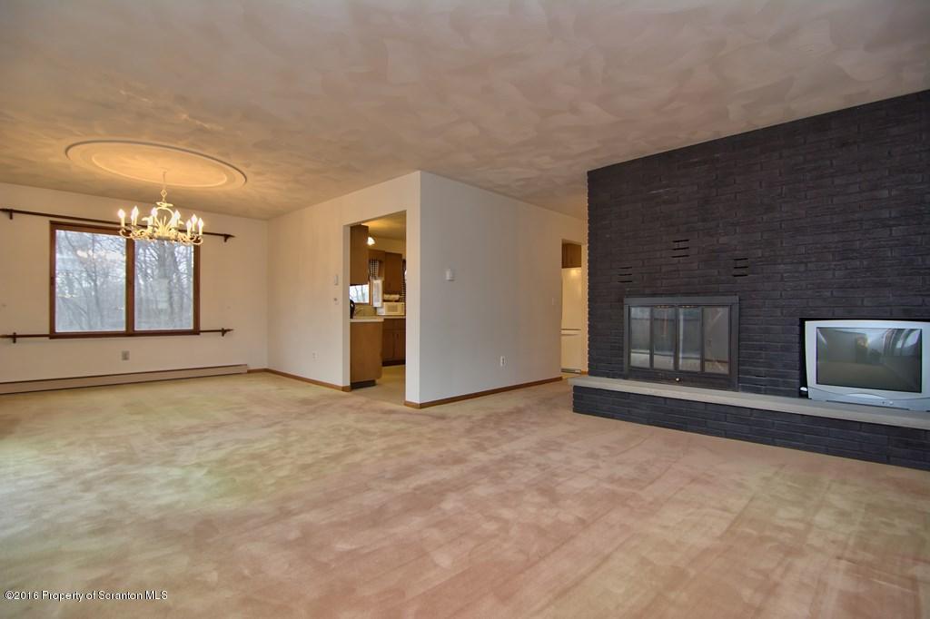 107 T Rt 358 Moscow, PA 18444 - Photo 3 of 39 Gallery Image 3
