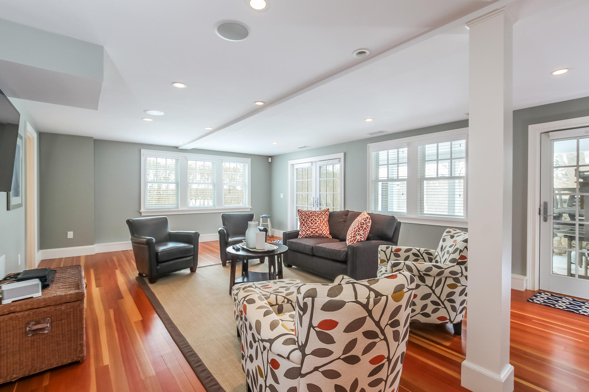 38 Mill Pond Road Chatham, MA 02633 - Photo 20 of 30 a living room with furniture and wooden floor