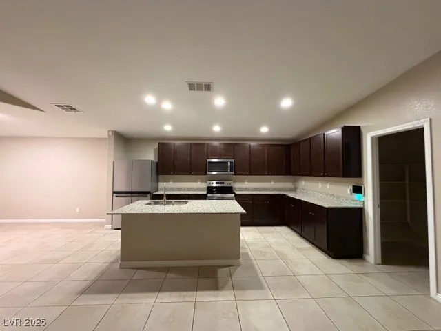 $2,200 | 3945 East Gunnison Avenue, Pahrump, NV 89061