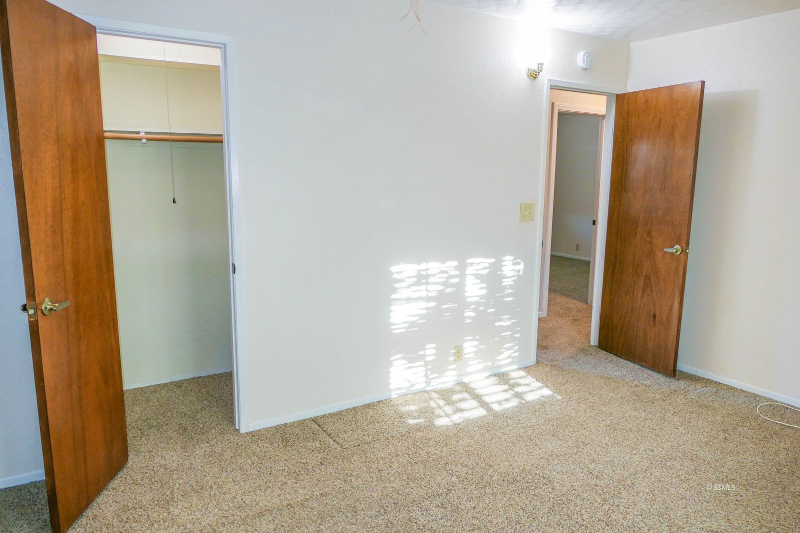 812 South Sunset Street Ridgecrest, CA 93555 - Photo 20 of 40 a view of empty room with window