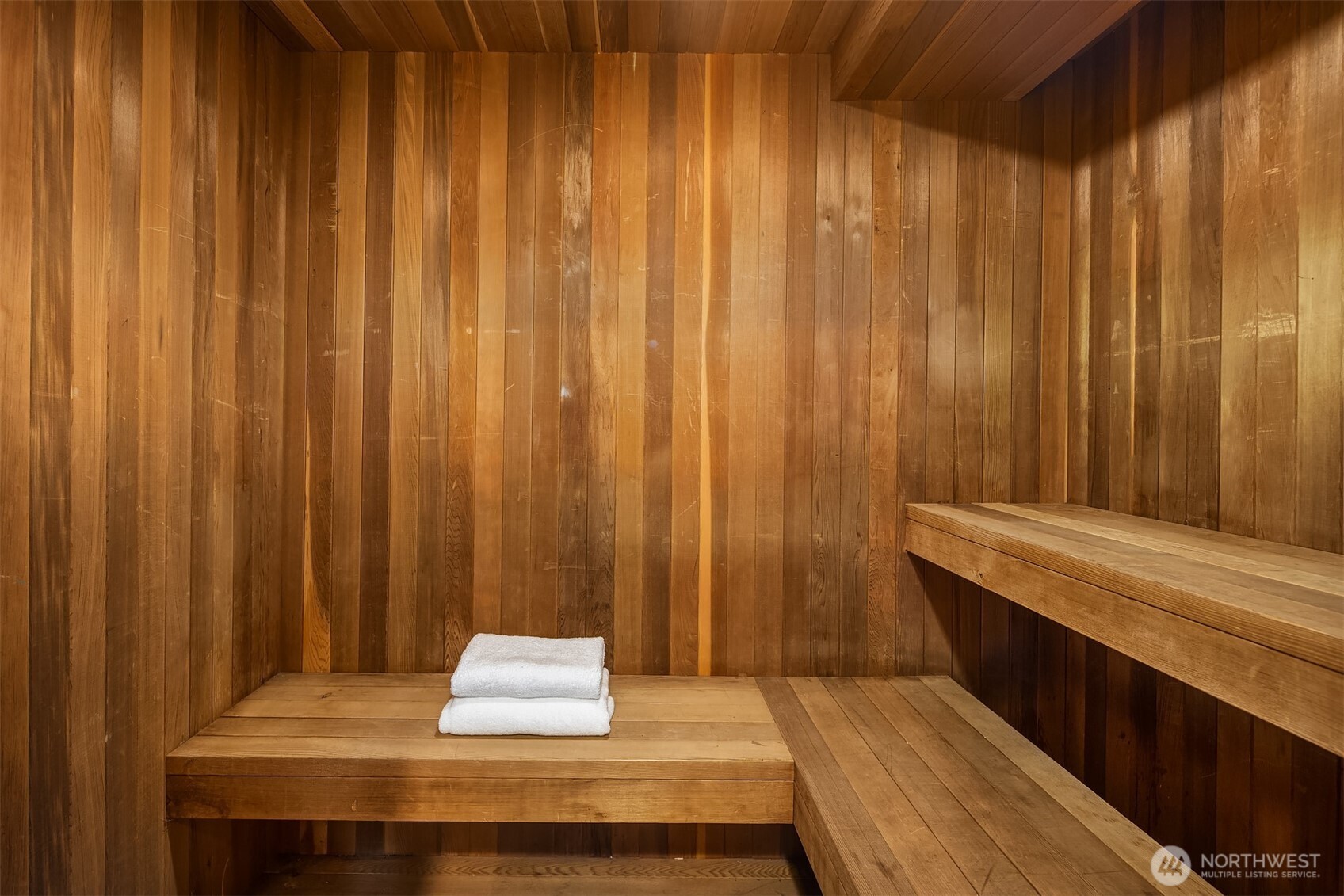 3322 East Terrace Street Seattle, WA 98122 - Photo 23 of 39 a bathroom with a tub and shower curtain