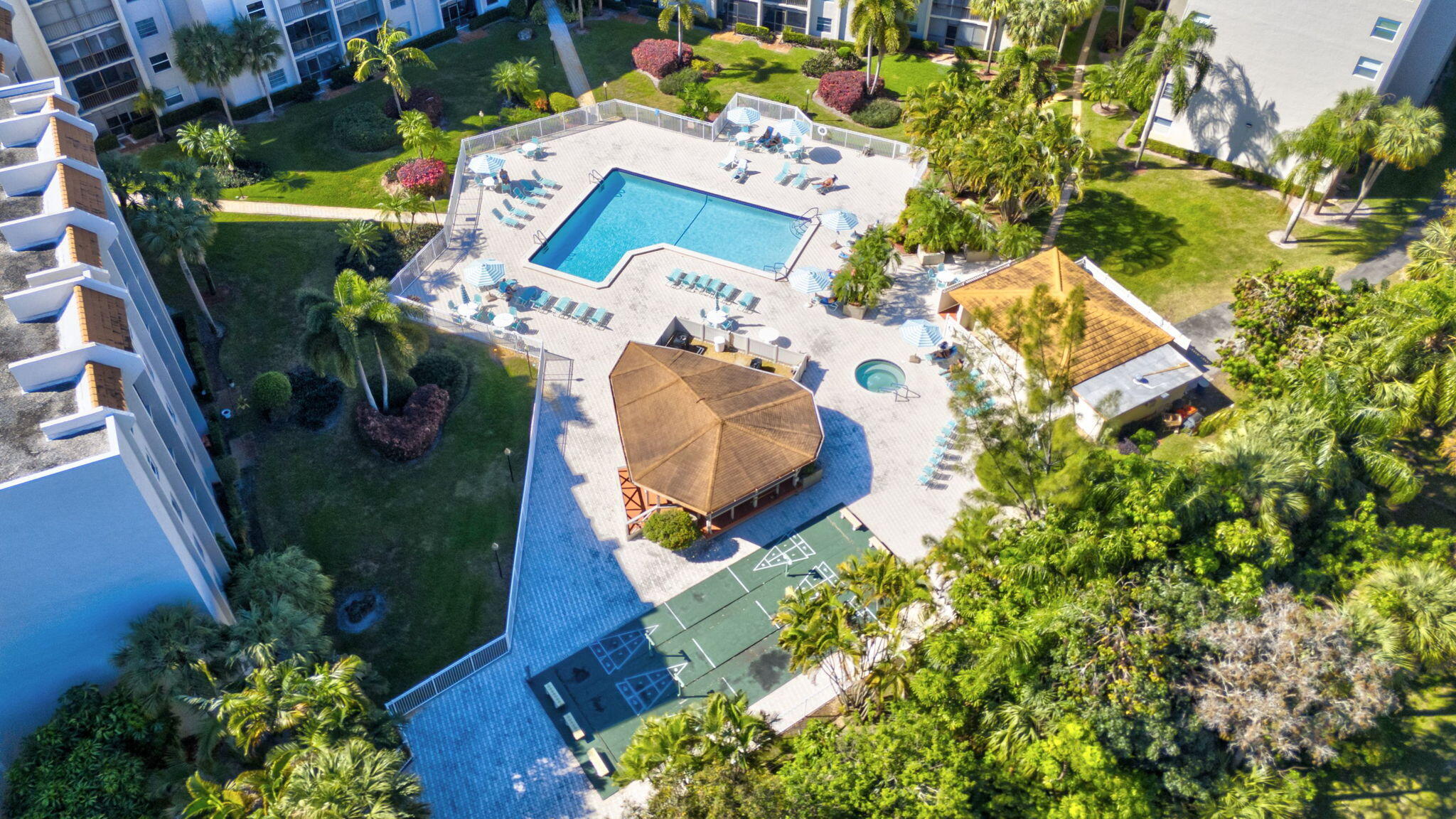 3910 Inverrary Boulevard, Unit 601B Lauderhill, FL 33319 - Photo 35 of 56 an aerial view of a house with a yard and garden