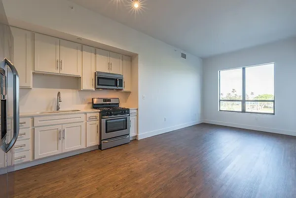 $2,700 | 312 23rd Street, Unit 208, West Palm Beach, FL 33407