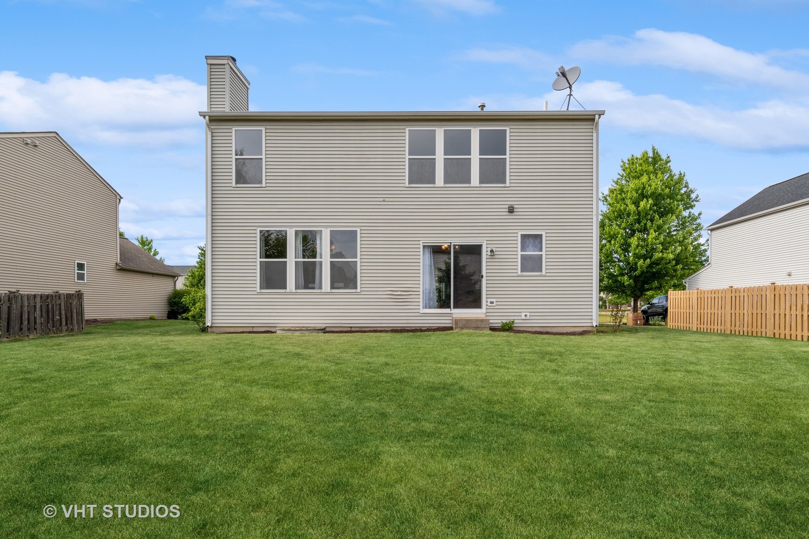 11751 Glenn Circle Plainfield, IL 60585 - Photo 18 of 19 a front view of a house with a yard