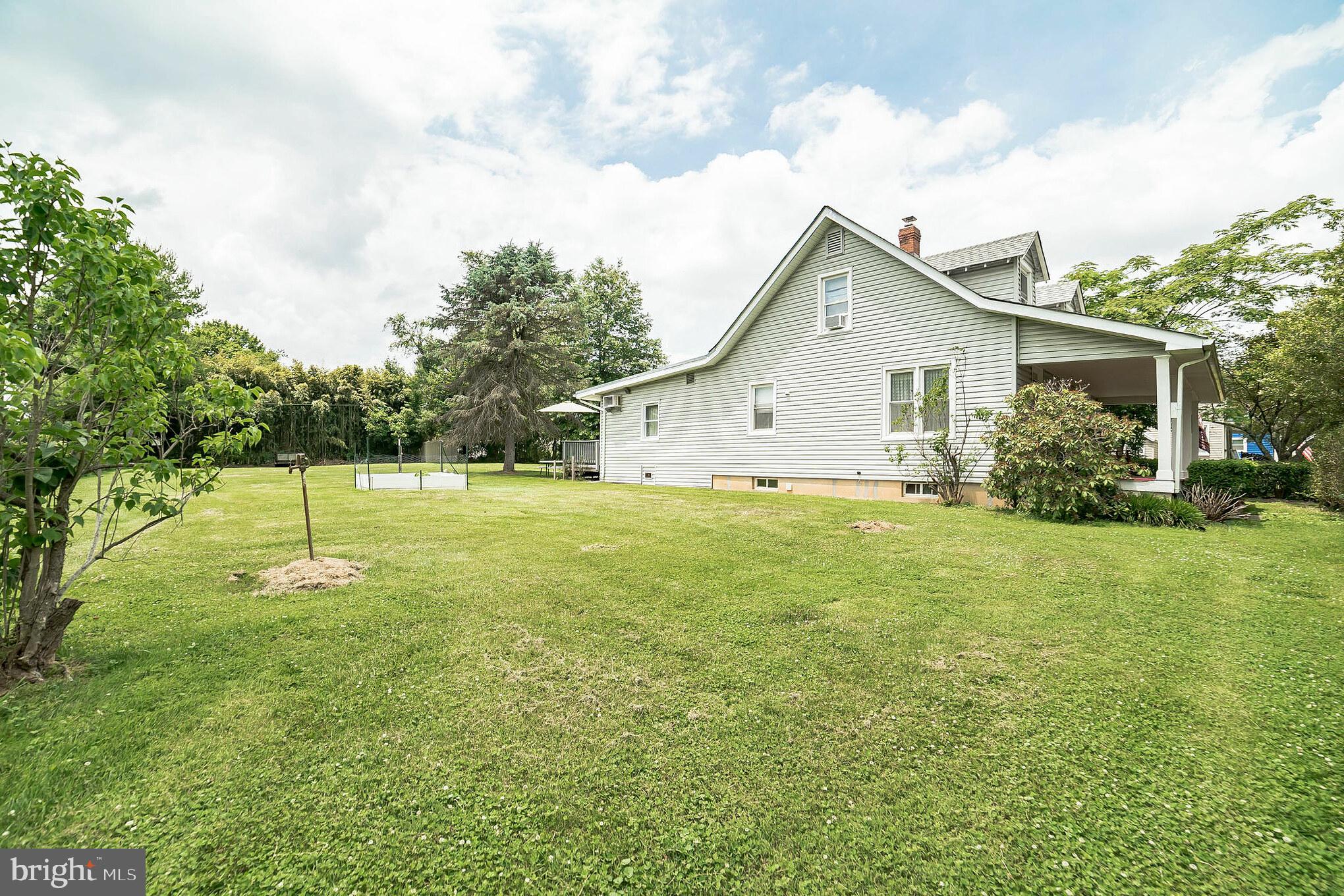 23800 Woodfield Road Gaithersburg, MD 20882 - Photo 27 of 28 Adorable home on a huge lot