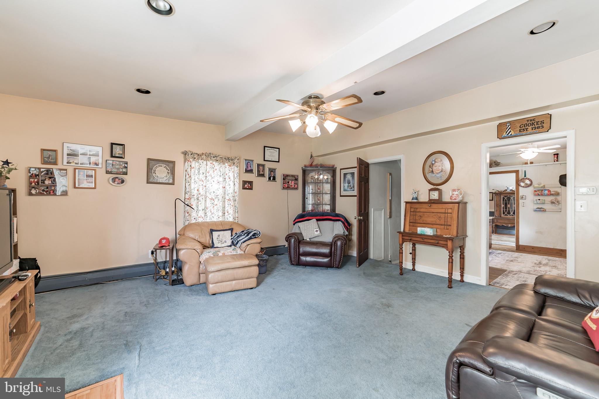 23800 Woodfield Road Gaithersburg, MD 20882 - Photo 5 of 28 Family room addition as you walk in the back door