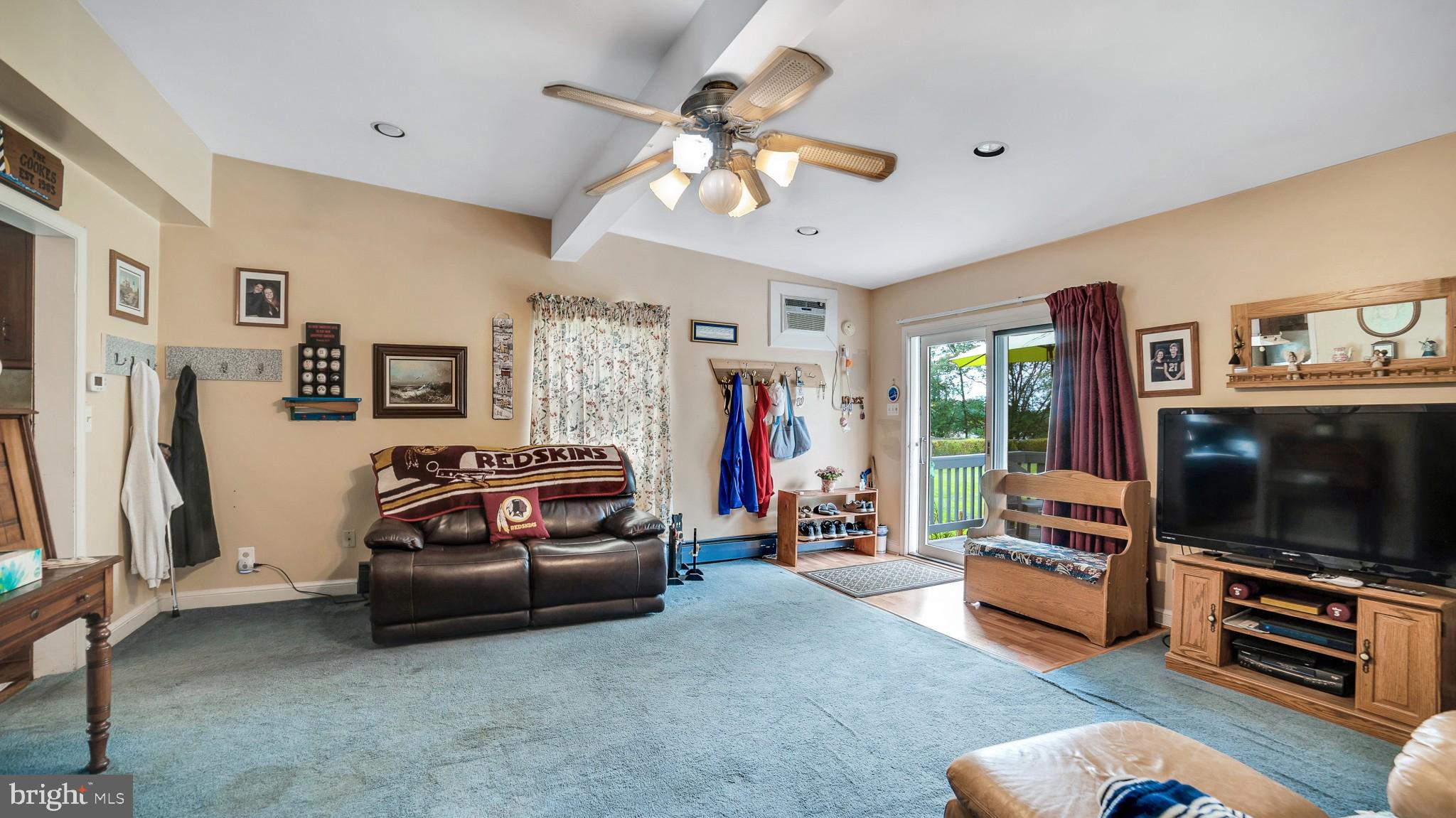 23800 Woodfield Road Gaithersburg, MD 20882 - Photo 7 of 28 Great natural light