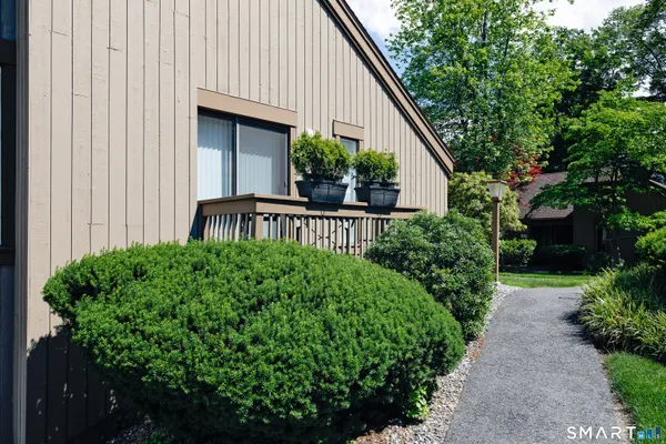 $229,000 | 79 Heritage Village, Unit A, Southbury, CT 06488