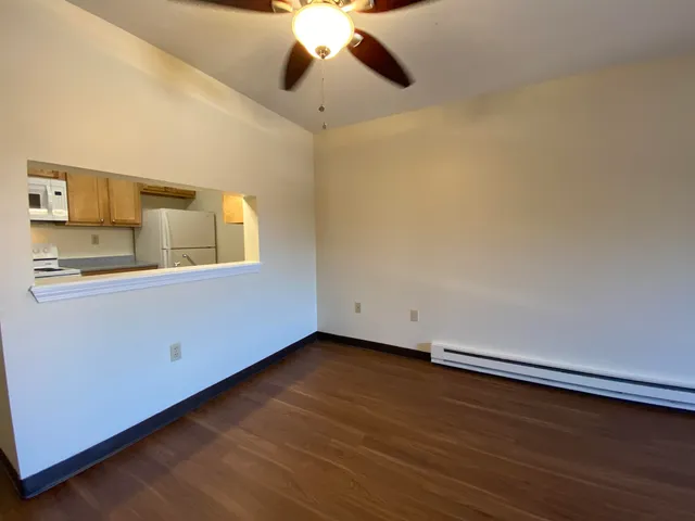 $1,698 | 157 Eastern Avenue, Unit 203, Manchester, NH 03104