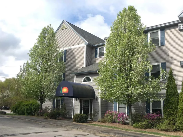 $1,698 | 157 Eastern Avenue, Unit 203, Manchester, NH 03104