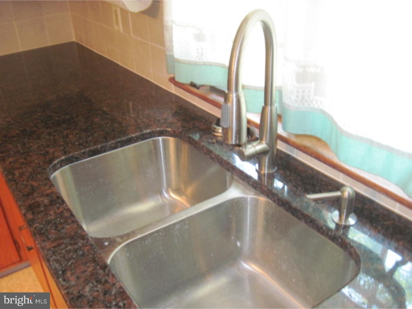 27 Woodside Road Perkasie, PA 18944 - Photo 14 of 25 Kitchen