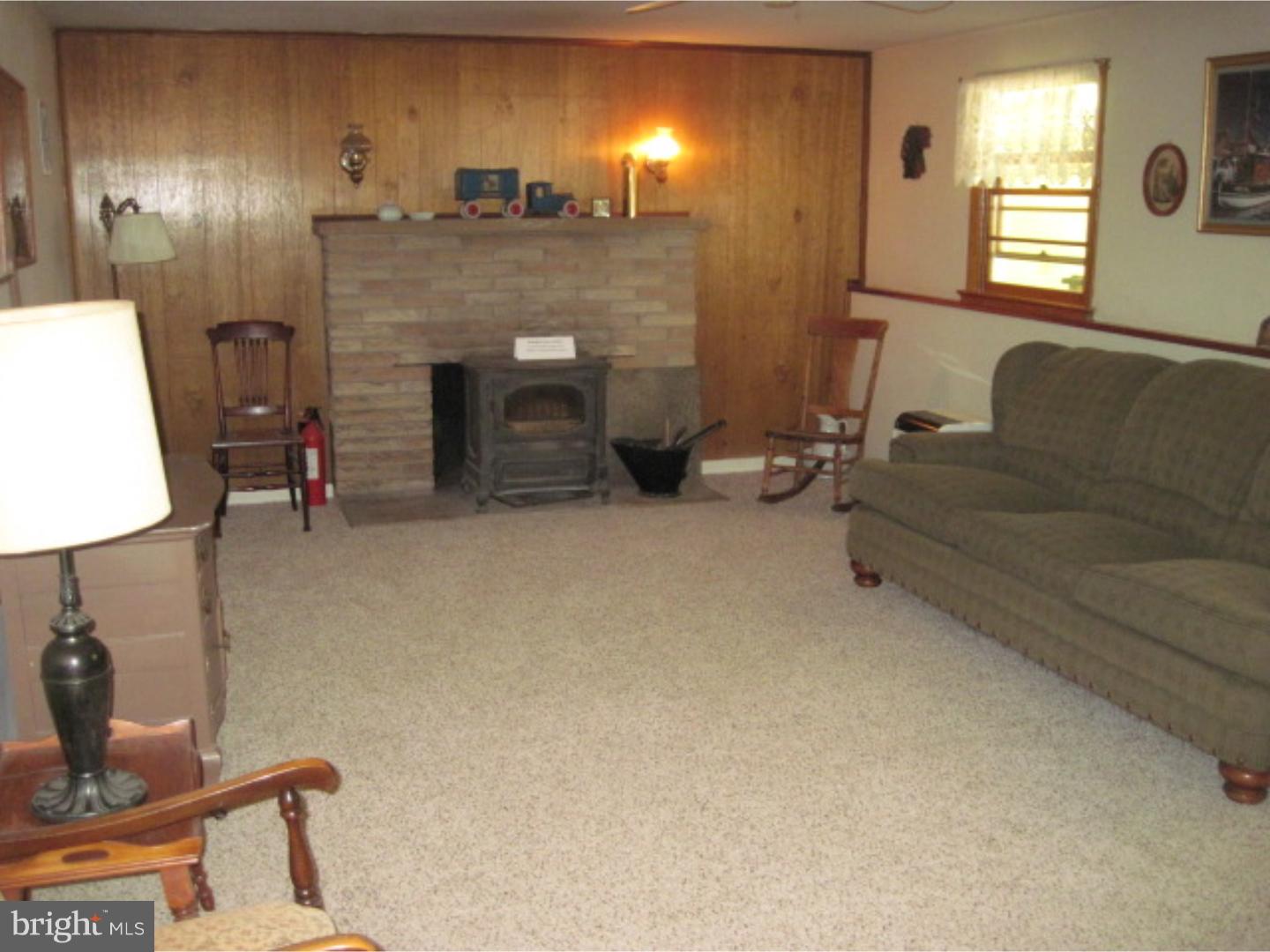 27 Woodside Road Perkasie, PA 18944 - Photo 22 of 25 Family Room