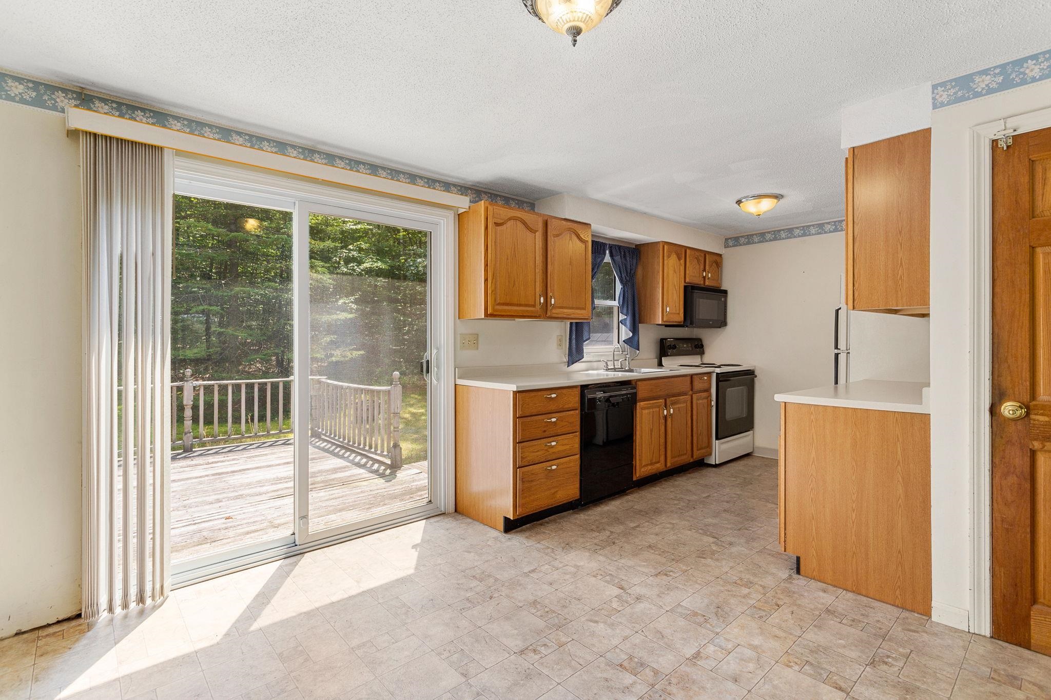 20 Merrick Road Raymond, NH 03077 - Photo 12 of 30