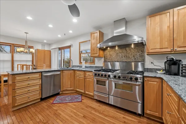 $550,000 | 602 Birch Lane, Fox River Grove, IL 60021