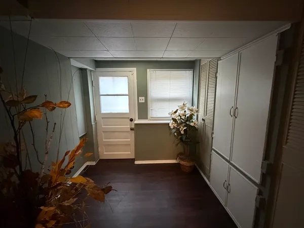 $2,700 | 202 Hickory Road, Oakwood Hills, IL 60013