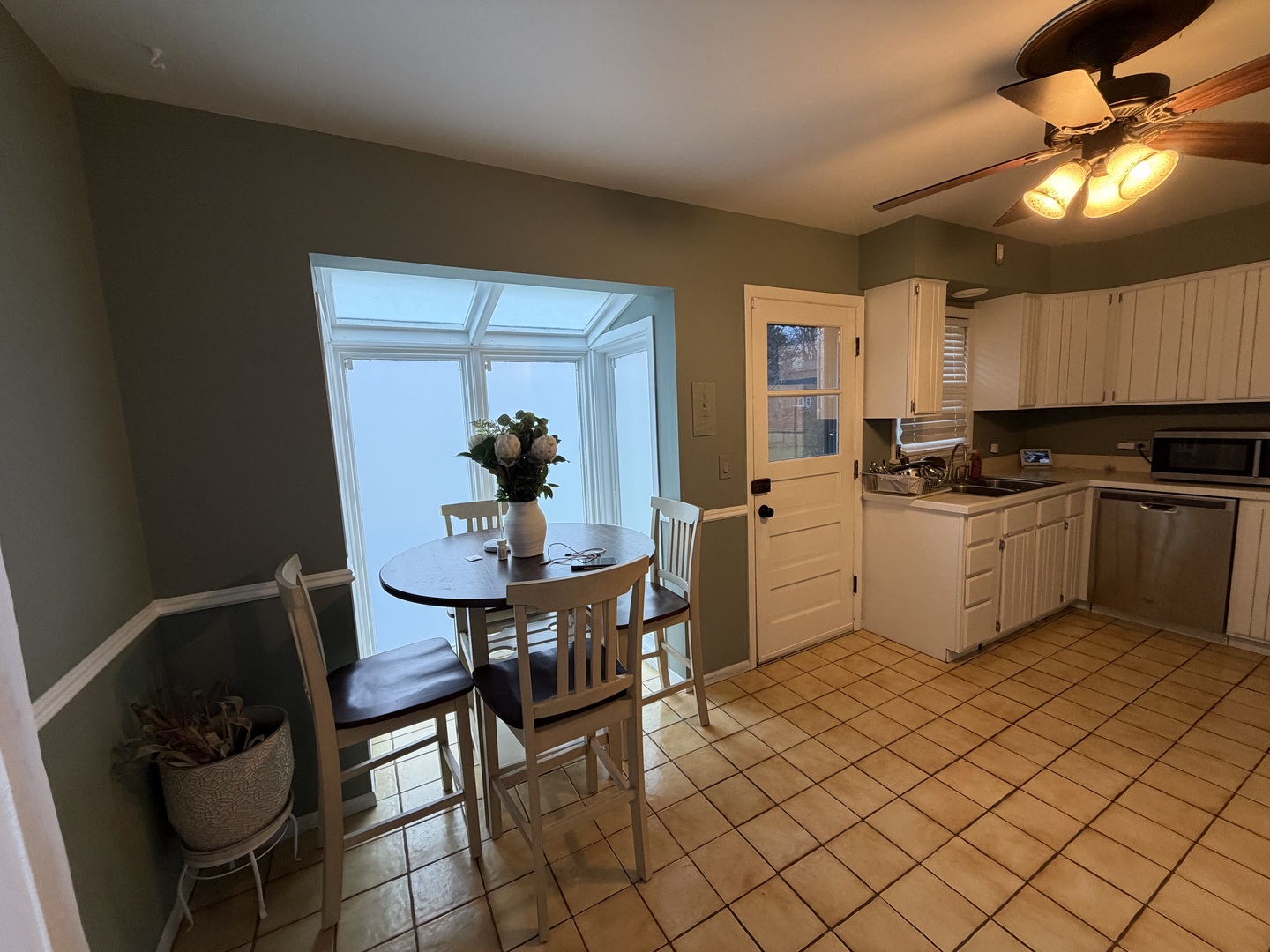 202 Hickory Road Oakwood Hills, IL 60013 - Photo 8 of 27