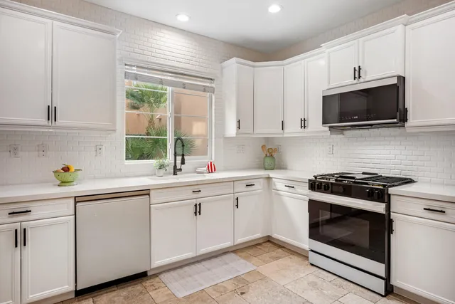 $467,000 | 436 Via De La Paz, Palm Desert, CA 92211