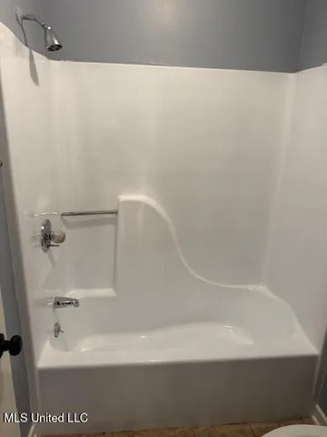 $1,400 | 2432 River Oaks Boulevard, Unit B, Jackson, MS 39211