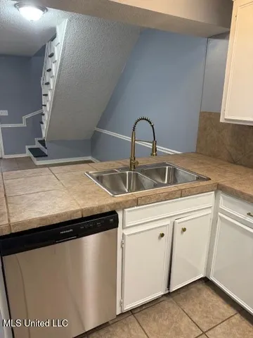 $1,400 | 2432 River Oaks Boulevard, Unit B, Jackson, MS 39211