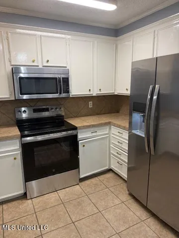 $1,400 | 2432 River Oaks Boulevard, Unit B, Jackson, MS 39211