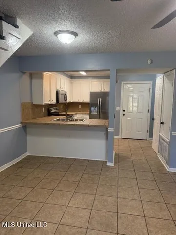 $1,400 | 2432 River Oaks Boulevard, Unit B, Jackson, MS 39211