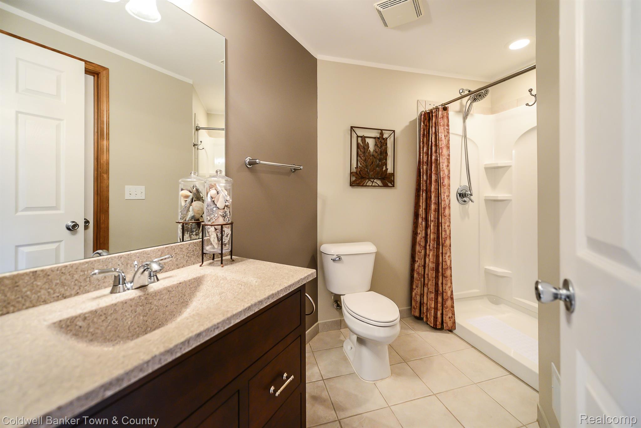 9519 Silver Lake Road Linden, MI 48451 - Photo 32 of 43 Gallery Image 32