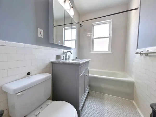 $5,450 | 6 Alton Court, Unit 2, Brookline, MA 02446