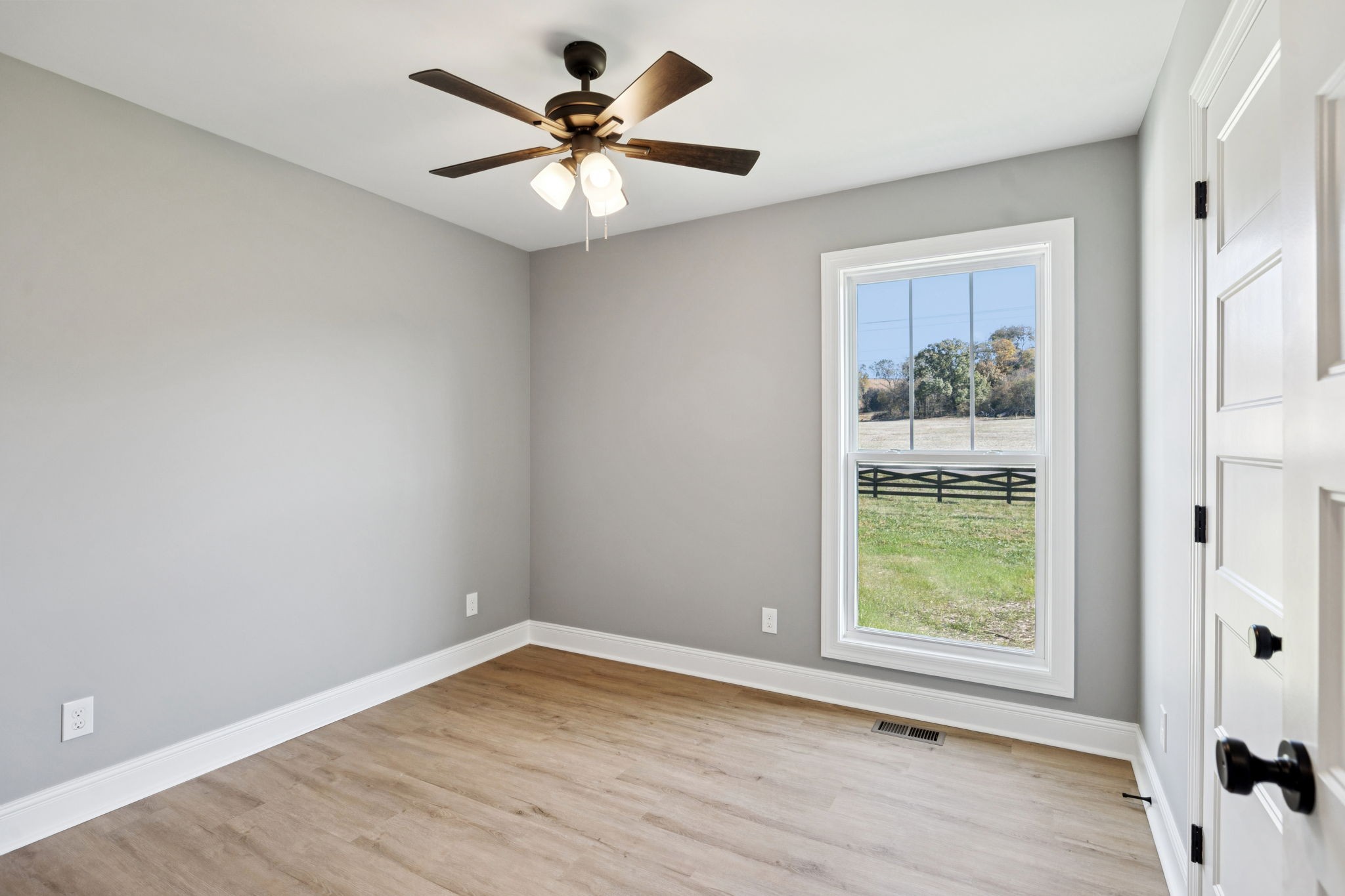 1578 Big Dry Creek Road Pulaski, TN 38478 - Photo 36 of 45 an empty room with a window