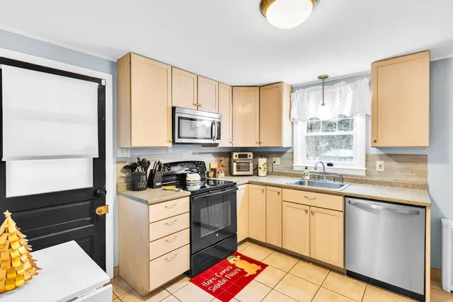 $415,000 | 18 Westbrook Road, Worcester, MA 01602