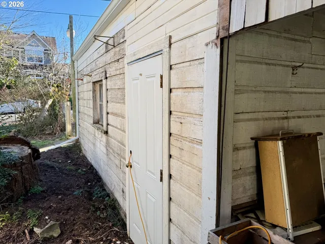 $650,000 | 7875 Southwest Green Lane, Beaverton, OR 97008