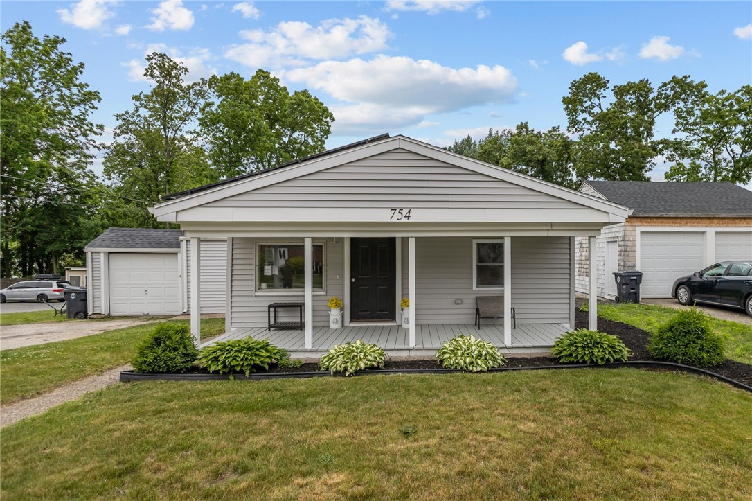 754 High Street Cumberland, RI 02864 - Photo 2 of 22 Gallery Image 2