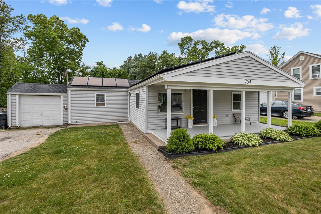 754 High Street Cumberland, RI 02864 - Photo 3 of 22 Gallery Image 3
