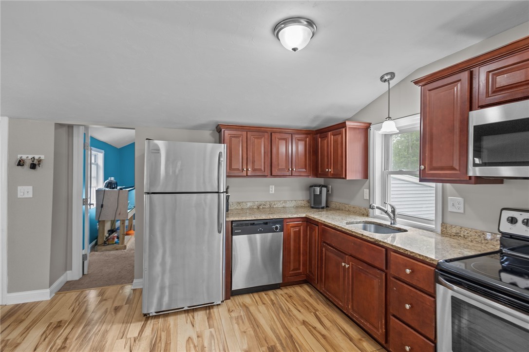 754 High Street Cumberland, RI 02864 - Photo 7 of 22 Gallery Image 7