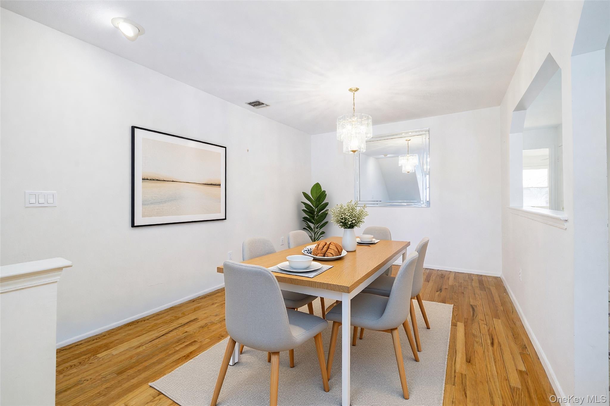 22 Ridgewood Drive Wantagh, NY 11793 - Photo 11 of 26