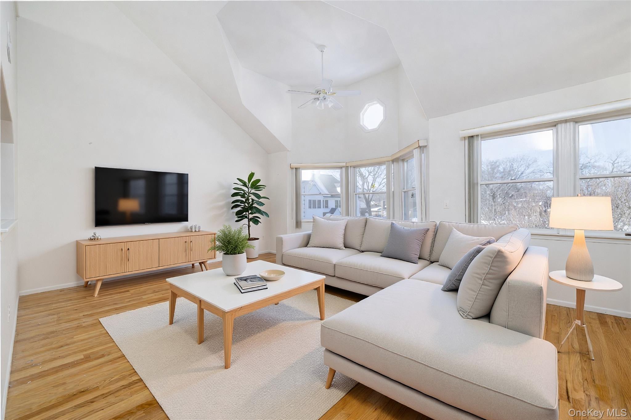 22 Ridgewood Drive Wantagh, NY 11793 - Photo 3 of 26