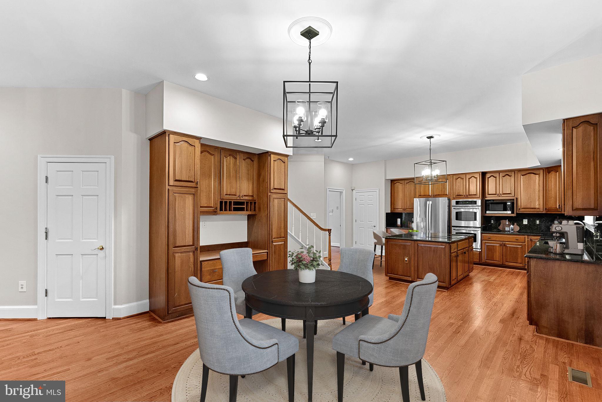 190 Falcon Ridge Road Great Falls, VA 22066 - Photo 25 of 122 Breakfast Room - Virtually Staged