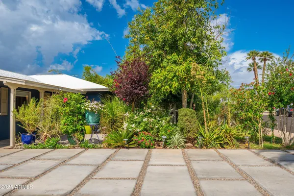 $520,000 | 2219 West Catalina Drive, Phoenix, AZ 85015