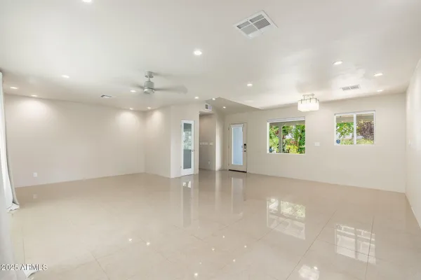 $520,000 | 2219 West Catalina Drive, Phoenix, AZ 85015