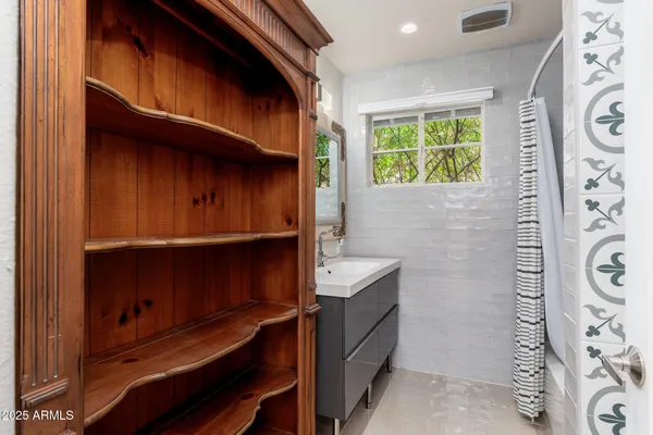 $520,000 | 2219 West Catalina Drive, Phoenix, AZ 85015