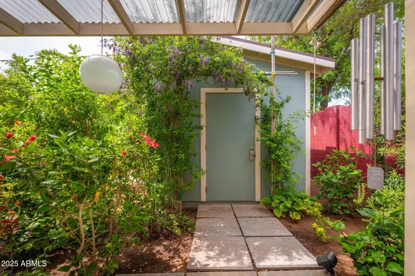 $520,000 | 2219 West Catalina Drive, Phoenix, AZ 85015