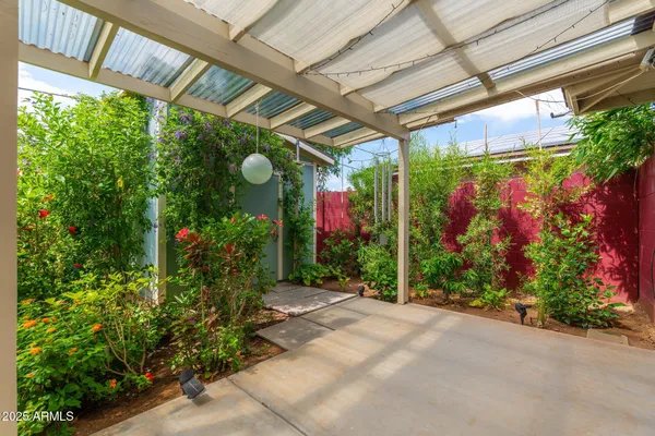 $520,000 | 2219 West Catalina Drive, Phoenix, AZ 85015