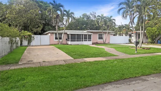 $475,000 | 841 Northeast 139th Street, North Miami, FL 33161