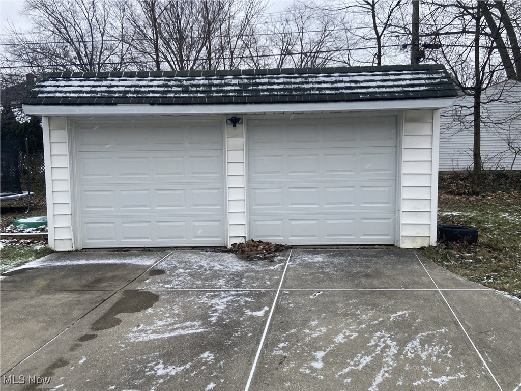 5901 Pearl Road Cleveland, OH 44130 - Photo 31 of 33