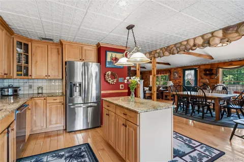$749,990 | 355 Woodland Avenue, Manorville, NY 11949