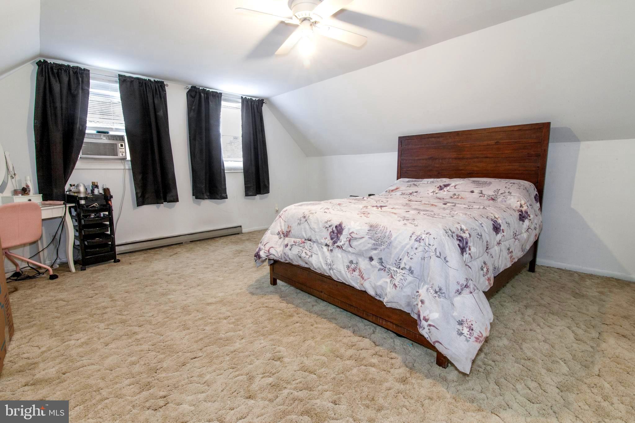 806 Chatfield Road Joppa, MD 21085 - Photo 20 of 28 Upper-level huge bedroom